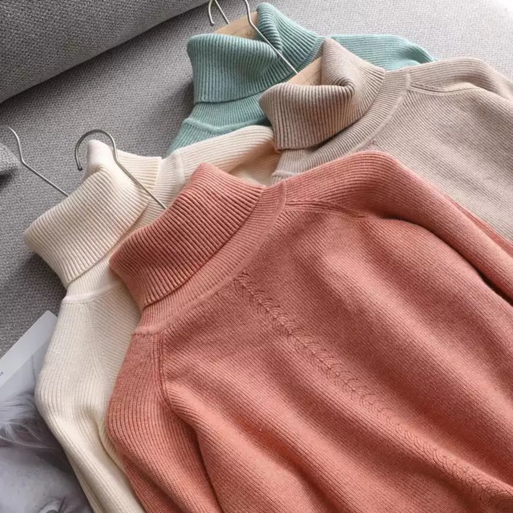 Turtleneck Winter Sweater - Picture 3 of 8